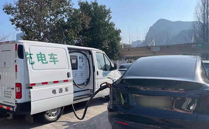 隆林汽车搭电